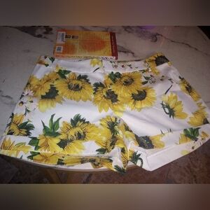 Sunflower shorts size M.. waist 41 cm length 29